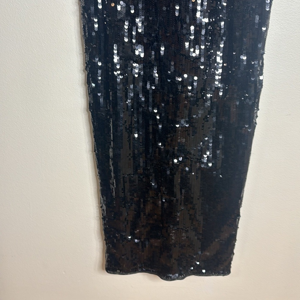 Mac Duggal Sequined Embellished Collar Gown in Black Green size 6 style 93613 - Picture 6 of 16